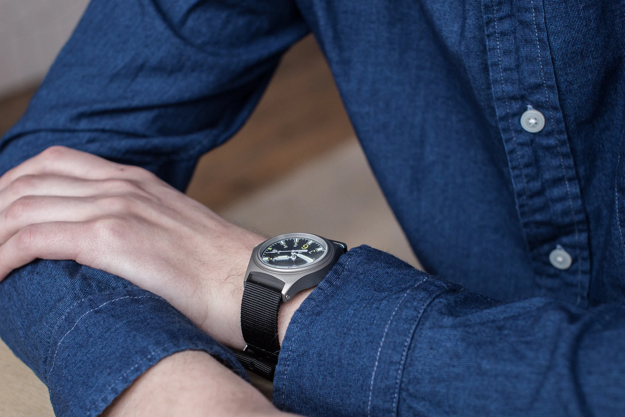 G10SL MKV 100m Water Resistant Military Watch with GTLS Tritium Light Sources and 10 Year Battery Life - Image 10