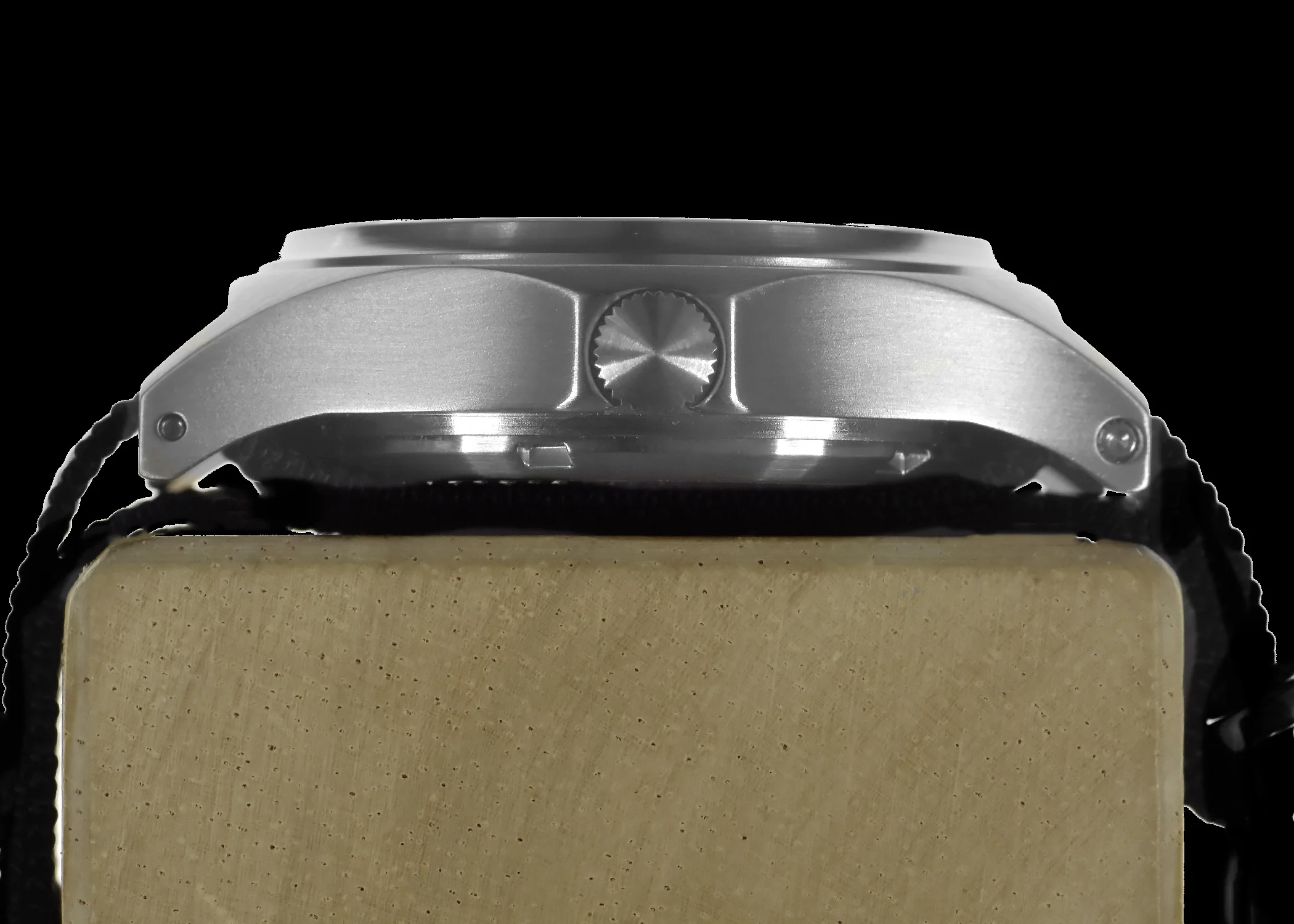 G10SL MKV 100m Water Resistant Military Watch with GTLS Tritium Light Sources and 10 Year Battery Life - Image 5