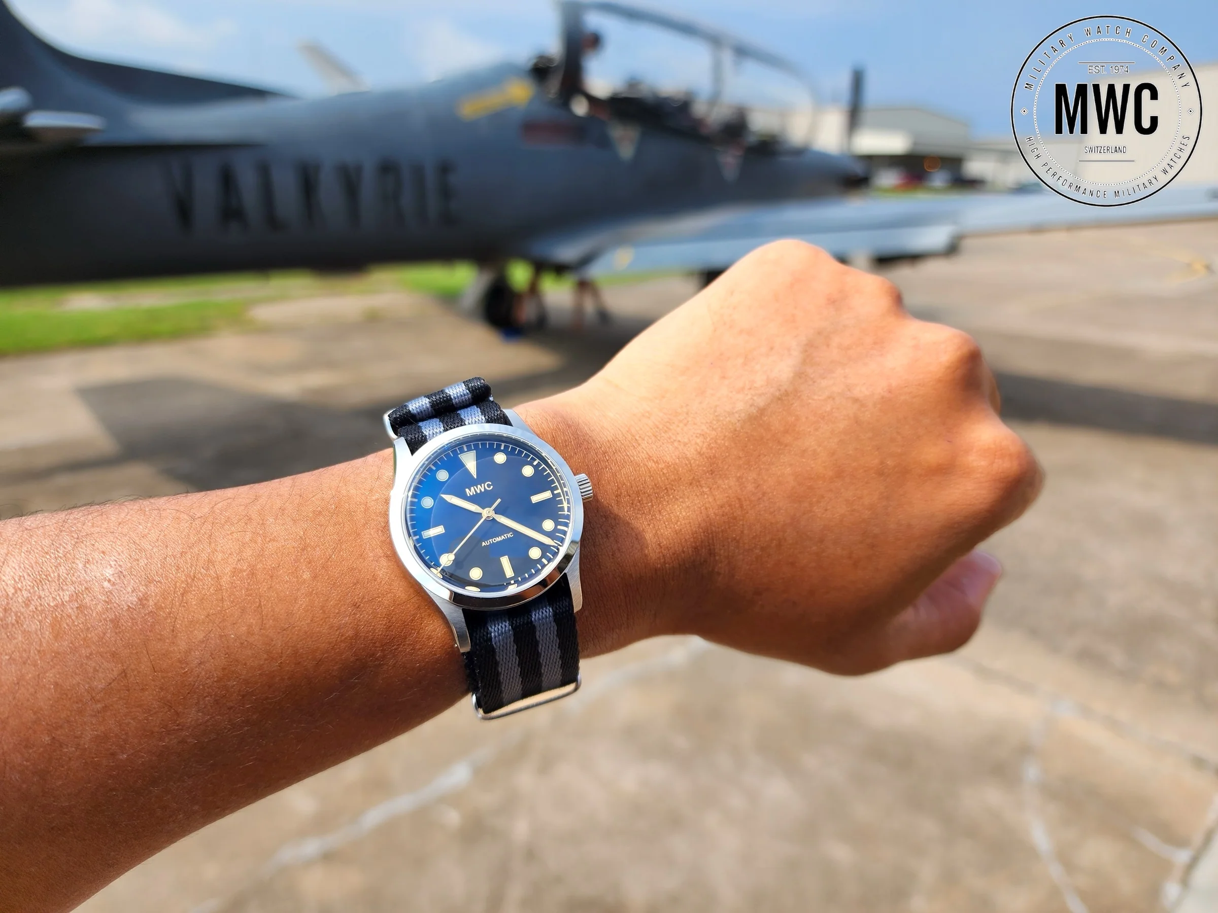 MWC Classic 1950s/1960s Pattern 25 Jewel Automatic "Adventurer" Watch with 200m Water Resistance and Retro Luminous Paint, Sapphire Crystal and 1960s Pattern Bracelet - Image 13