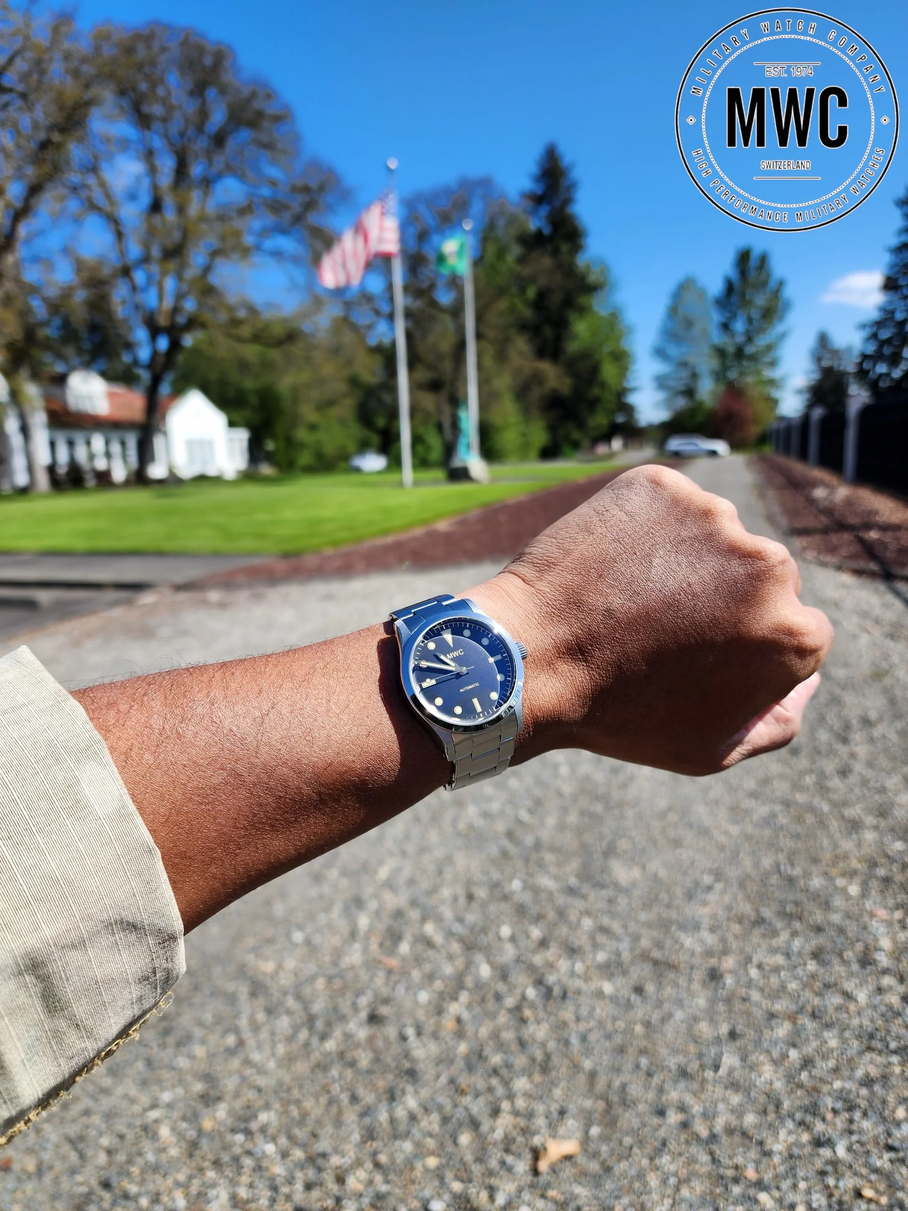 MWC Classic 1950s/1960s Pattern 25 Jewel Automatic "Adventurer" Watch with 200m Water Resistance and Retro Luminous Paint, Sapphire Crystal and 1960s Pattern Bracelet - Image 17